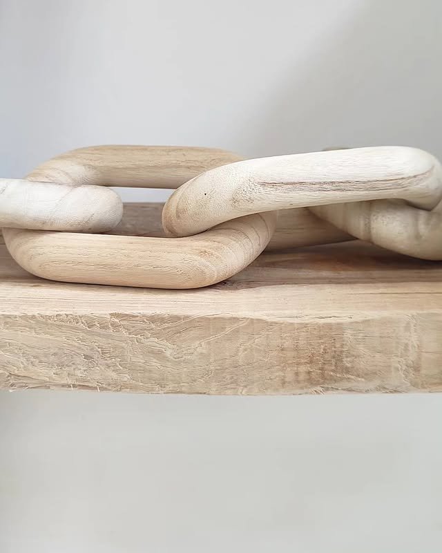 Carved wooden chain-link sculpture